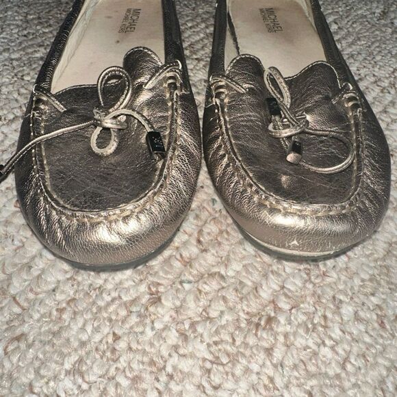 Womens Michael Kors Flats Gold Loafers size 9.5 - Picture 2 of 5